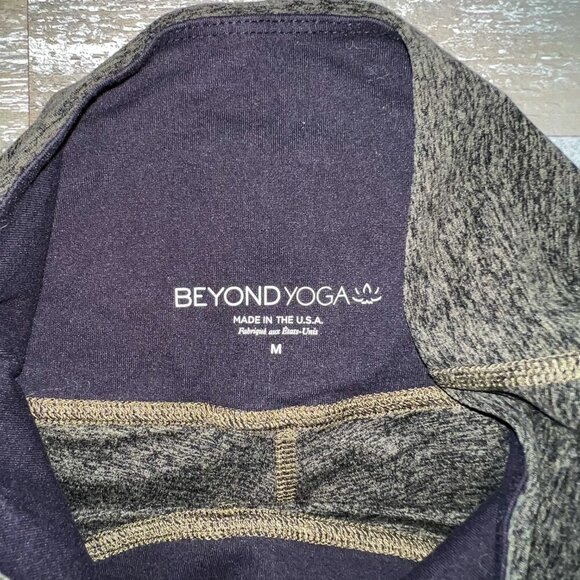 Beyond Yoga Caught In The Midi High Waisted Legging Grey Sage Heather Size M - Picture 5 of 9